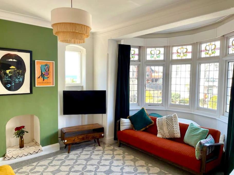 3 Bedroom Spacious Seaside Apartment With Estuary Views Southend-on-Sea Extérieur photo